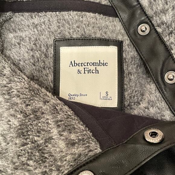 Abercrombie & Fitch Sherpa Pullover | Faux Leather Quilted Snap Fleece Top NWOT - Picture 4 of 9